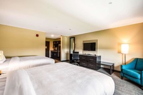 MainStay Suites Sarasota I-75