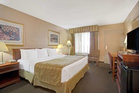 Ramada by Wyndham Sarasota Waterfront