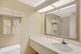 Ramada by Wyndham Sarasota Waterfront