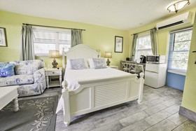 Siesta Key Palms Hotel