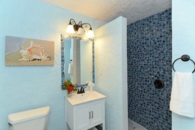 Siesta Key Palms Hotel