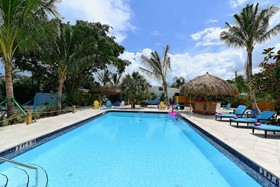 Siesta Key Palms Hotel