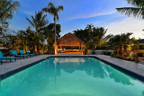 Siesta Key Palms Hotel