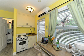 Siesta Key Palms Hotel