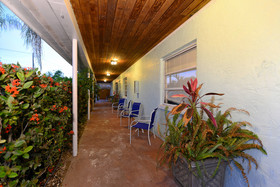 Siesta Key Palms Hotel