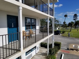 Davis House Inn