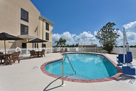 Holiday Inn Express & Suites Sebring