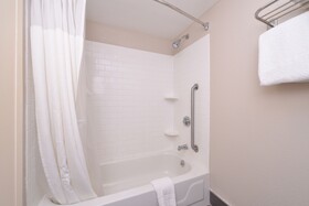 Hampton Inn & Suites Tampa-East