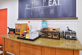Hampton Inn & Suites Tampa-East