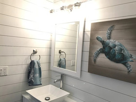 Rad's Cozy Cottage on Canal