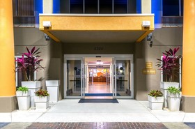 Holiday Inn Express Hotel & Suites Silver Springs - Ocala