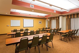 Holiday Inn Express Hotel & Suites Silver Springs - Ocala