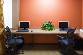 Holiday Inn Express Hotel & Suites Silver Springs - Ocala