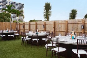 The Singer Oceanfront Resort, Curio Collection by Hilton