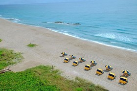 The Singer Oceanfront Resort, Curio Collection by Hilton