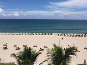 The Singer Oceanfront Resort, Curio Collection by Hilton