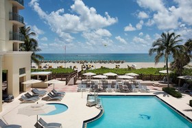 The Singer Oceanfront Resort, Curio Collection by Hilton