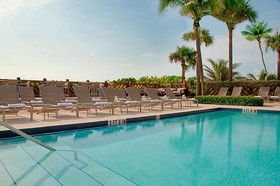 The Singer Oceanfront Resort, Curio Collection by Hilton
