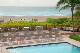 The Singer Oceanfront Resort, Curio Collection by Hilton