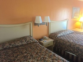 Lake Seminole Inn