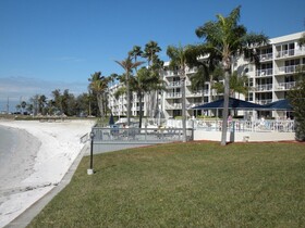 Bahia Vista by RedAwning