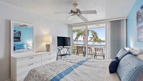 Bahia Vista by RedAwning