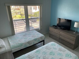 Bahia Vista by RedAwning