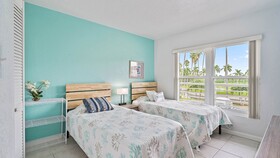 Bahia Vista by RedAwning