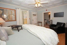 Agustin Inn