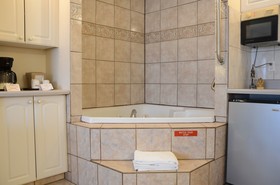 Merida Inn & Suites