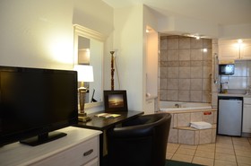 Merida Inn & Suites