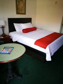 Merida Inn & Suites