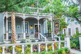 Peace and Plenty Inn
