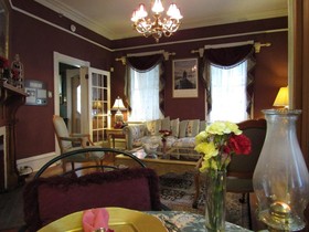Peace and Plenty Inn