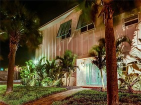 Sea Spray Beach House