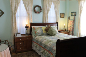 Victorian House B&B