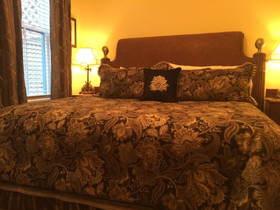 Victorian House B&B