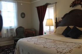 Victorian House B&B