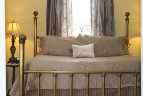 Victorian House B&B