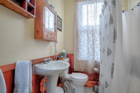 Victorian House B&B