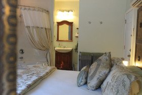Victorian House B&B