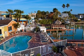 Bayview Plaza Waterfront Resort