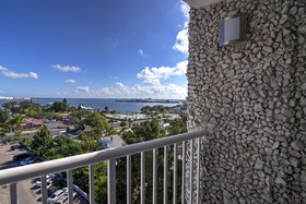 Bellwether Beach Resort