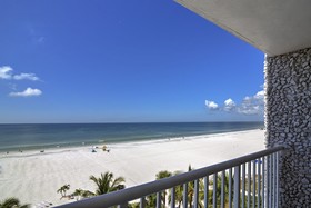 Bellwether Beach Resort