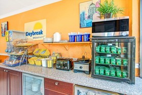Days Inn by Wyndham St. Petersburg Central