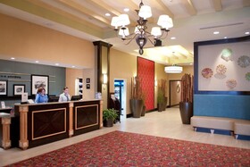 Hampton Inn & Suites St. Petersburg Downtown