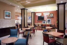 Hampton Inn & Suites St. Petersburg Downtown