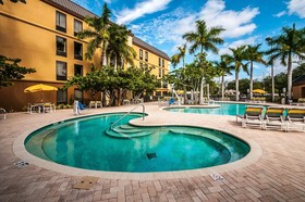 Holiday Inn St. Petersburg West