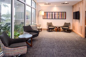 Holiday Inn Express & Suites St. Petersburg - Seminole Area