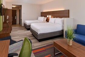 Holiday Inn Express & Suites St. Petersburg - Seminole Area